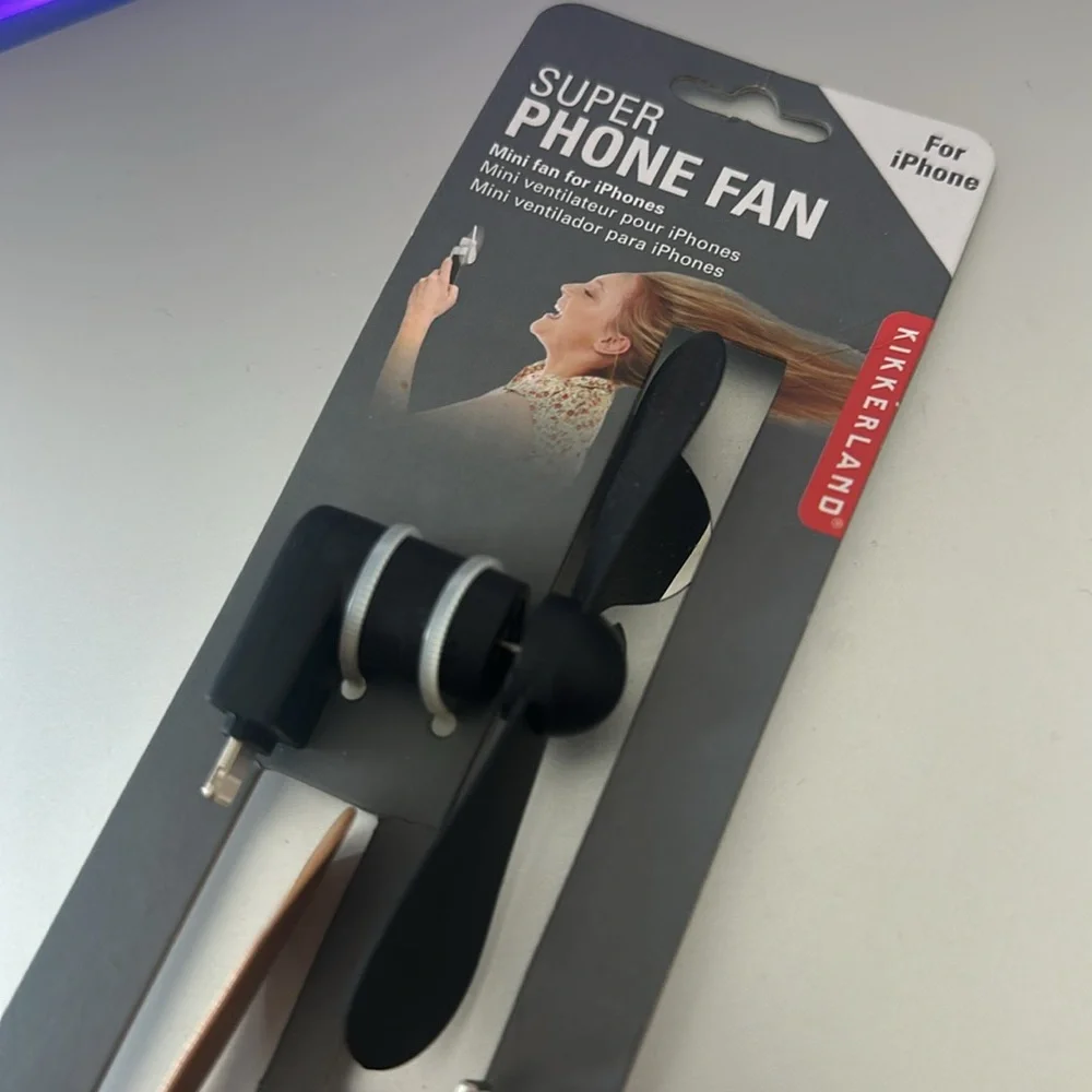 2-pack fans for iPhones. Never used, with original packaging.